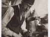 36. 'A Garvoliner tinsmith.' - Garwoliński blacharz. Fotograf: Kacyzne, Alter (1885-1941) Źródło: polishjews.yivoarchives.org