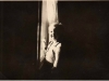Rok 1950. Unin. Hania i Ewa Domareckie - moje ukochane zdjęcia, robiła je mama bez lampy tylko w smudze światła od okna. Fotografie ze zbiorów E. Domareckiej